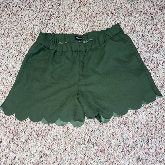 Madewell Green Scallop Fabric Shorts Size Small - Picture 1 of 2